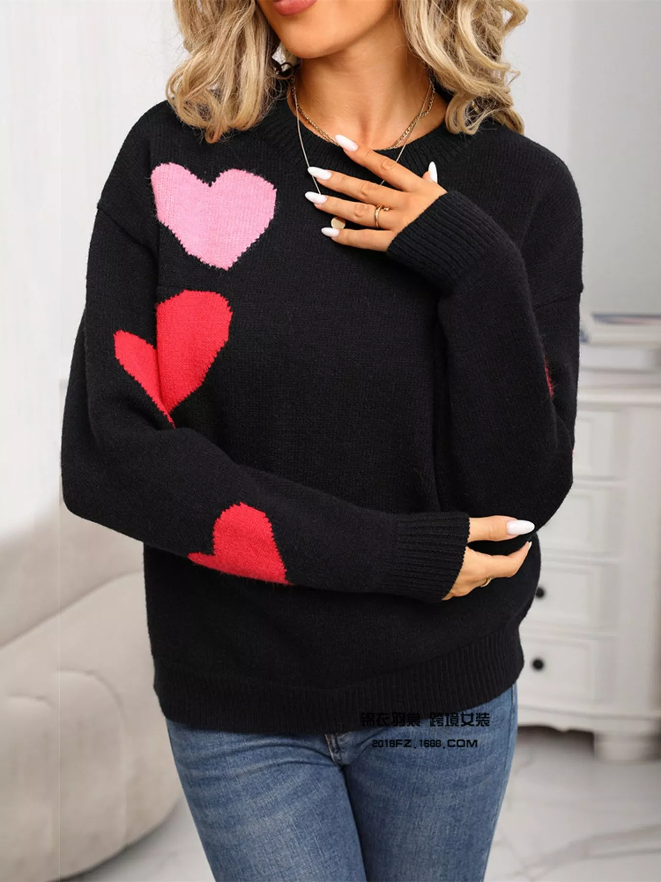 Valentine's Day Heart Pattern Round Neck Sweater - Image 4