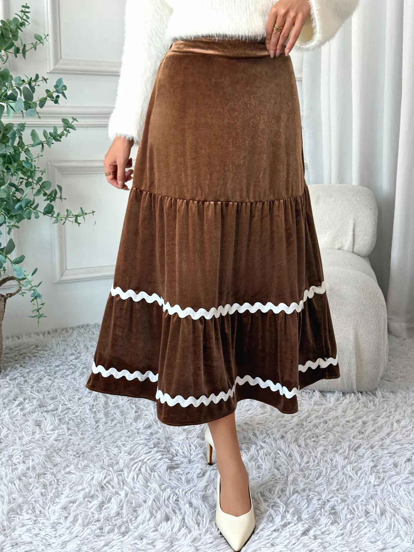 Velvet Tiered Midi Skirt - Image 3