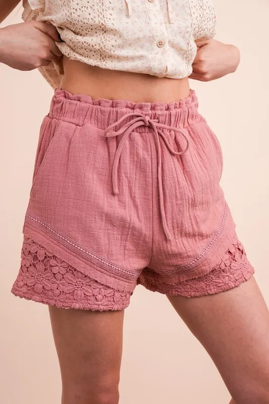 VERY J Lace Contrast Detail Woven Shorts - Image 3