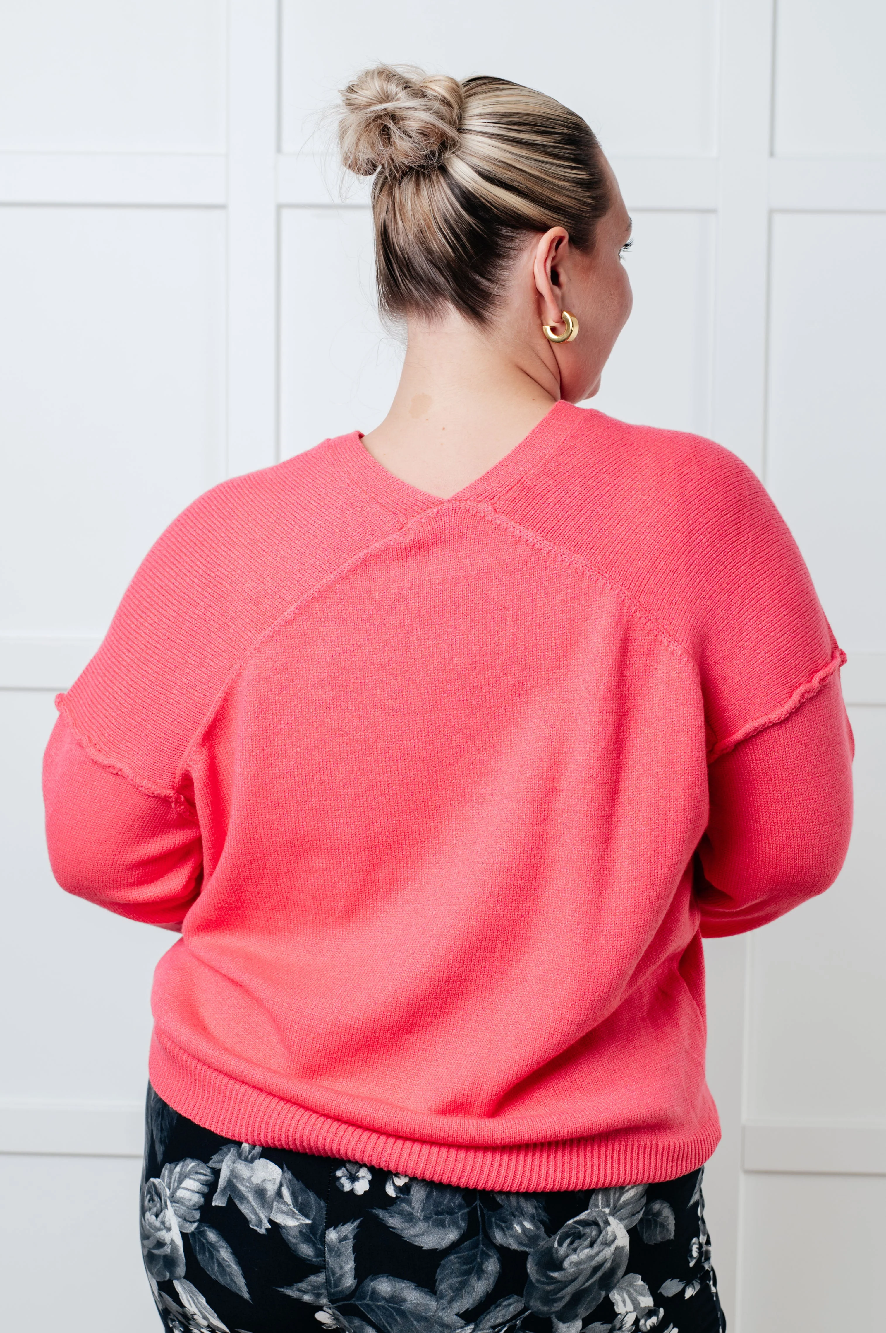 Very Understandable V-Neck Sweater in Pink - Image 8