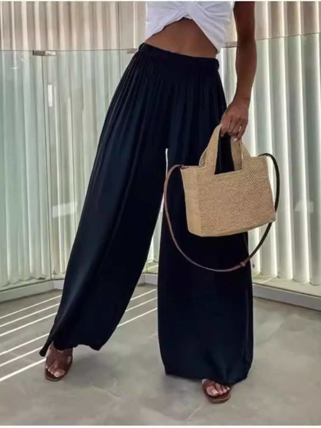 Wide-Leg Flowy Pants - Image 5