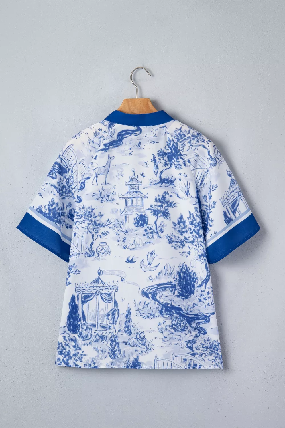 Wild Animal Paradise Contrast V Neck Raglan Sleeve Blouse - Image 4