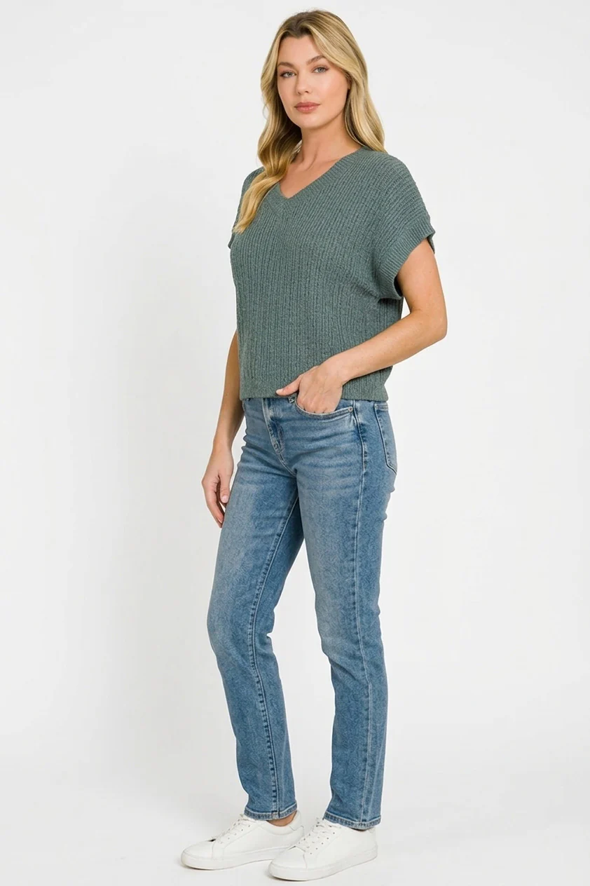 Zenana Textured Knit V-Neck Cropped Sweater - Image 3